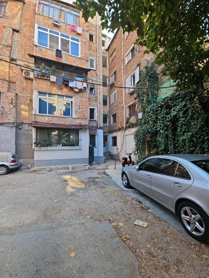 Tiny Rose Studio Тирана Экстерьер фото